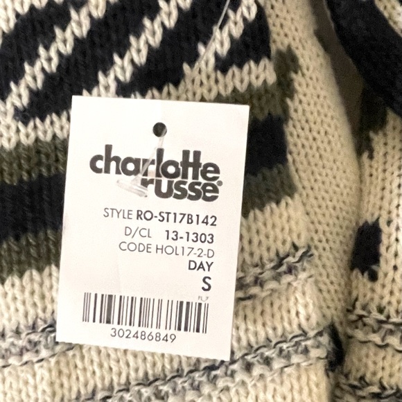 Charolette Russe sweater.NWT size small. - Picture 4 of 6